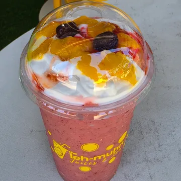 Mango leh-muhn berries smoothie