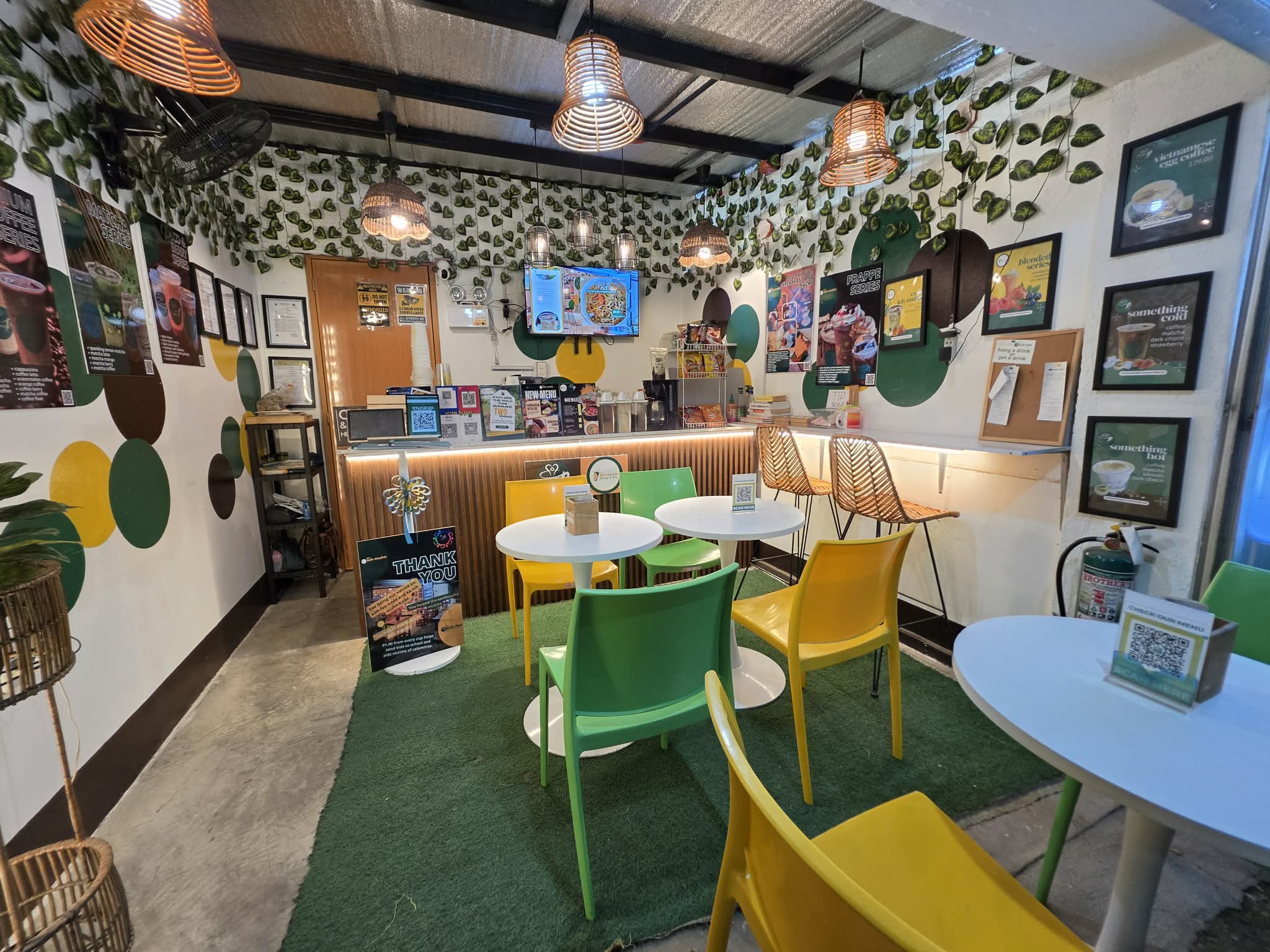 Hero background — café ambiance